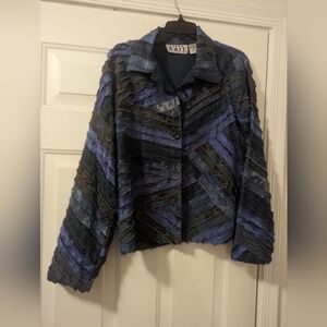 Beautiful light weight jacket size Large